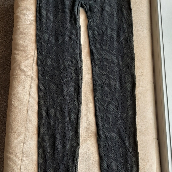 SHO SHO - NWT - Black lace leggings -  One Size - Picture 3 of 10